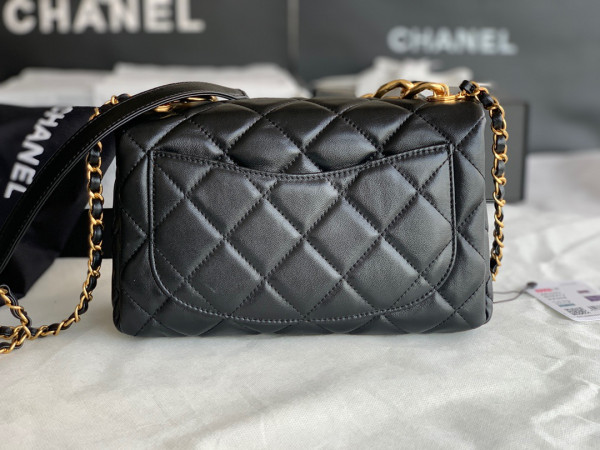 CL FLAP BAG