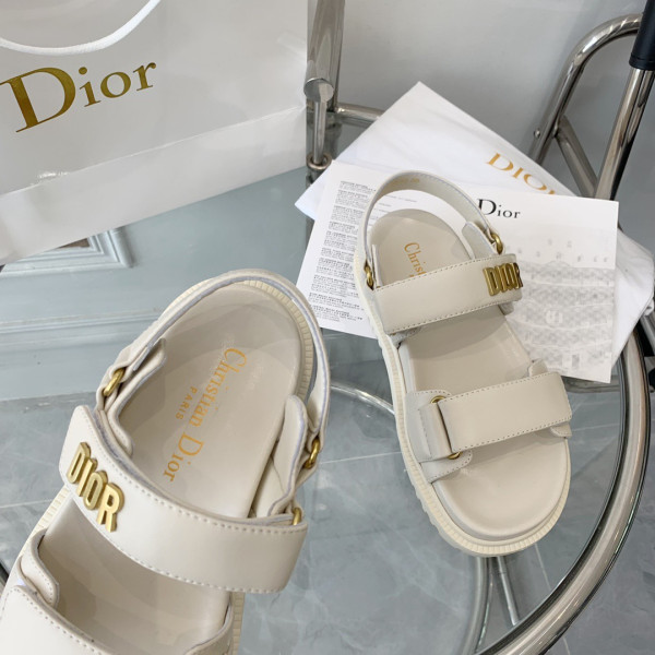 D*oract sandal