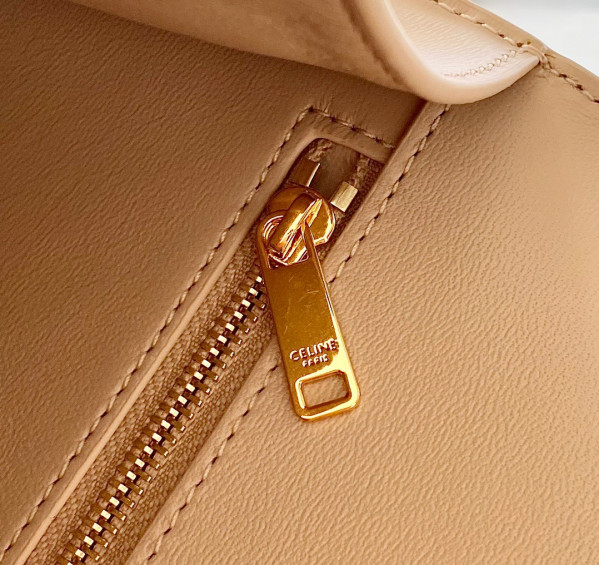 Ce**e chain besace triomphe