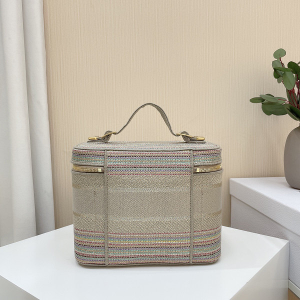 D*or vanity case-24-17-13.5cm