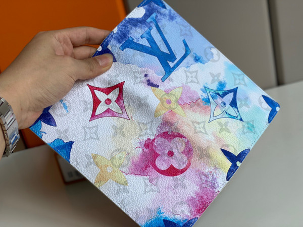 l**is V*t*n brazza wallet