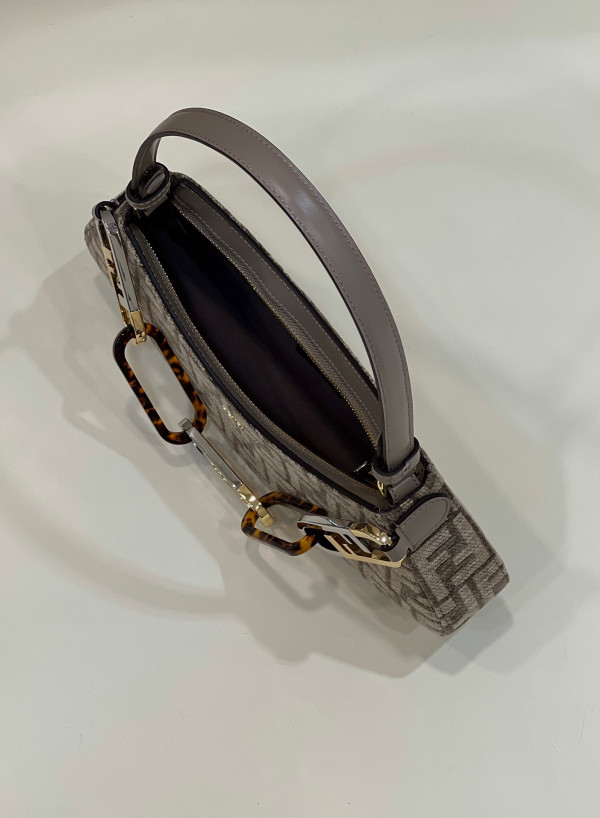 F**di o’lock swing