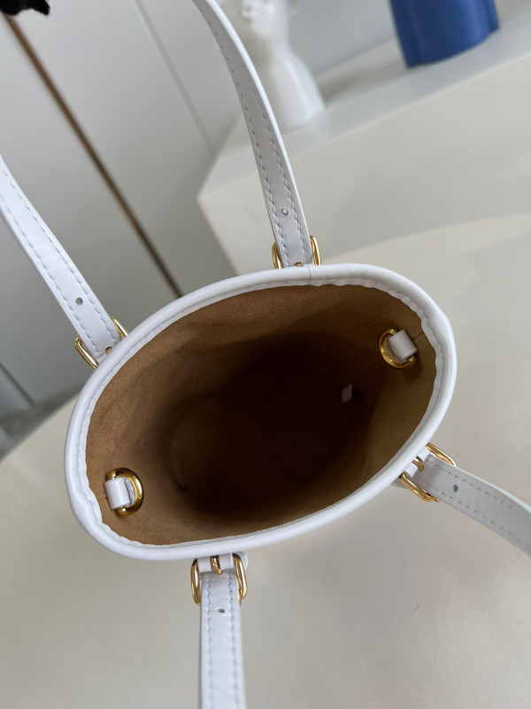 l**is V*t*n nano bucket