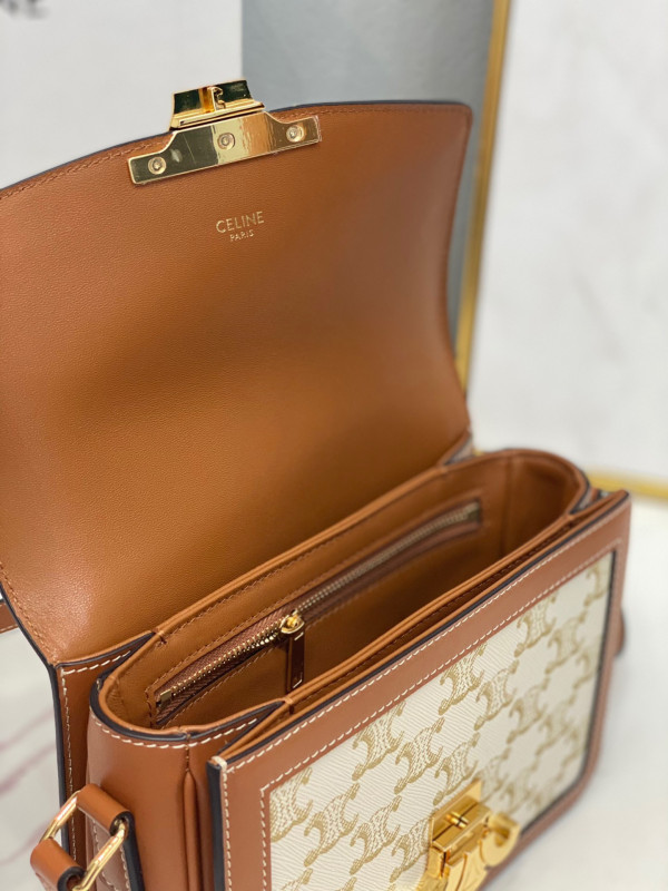 Ce**e teen triomphe bag