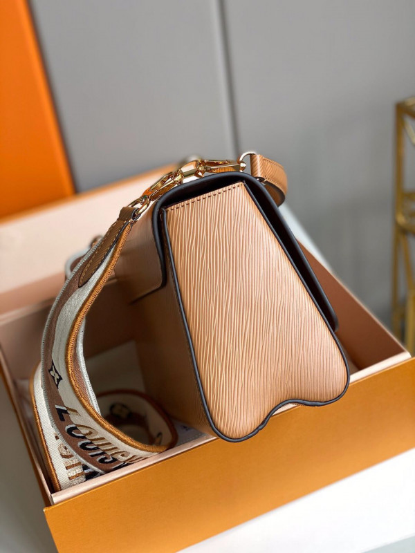 l**is V*t*n twist mm