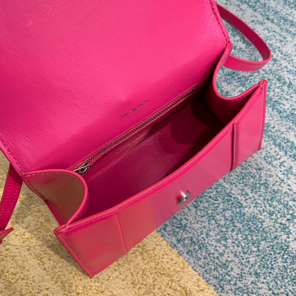 Ba*len*cia*ga hourglass