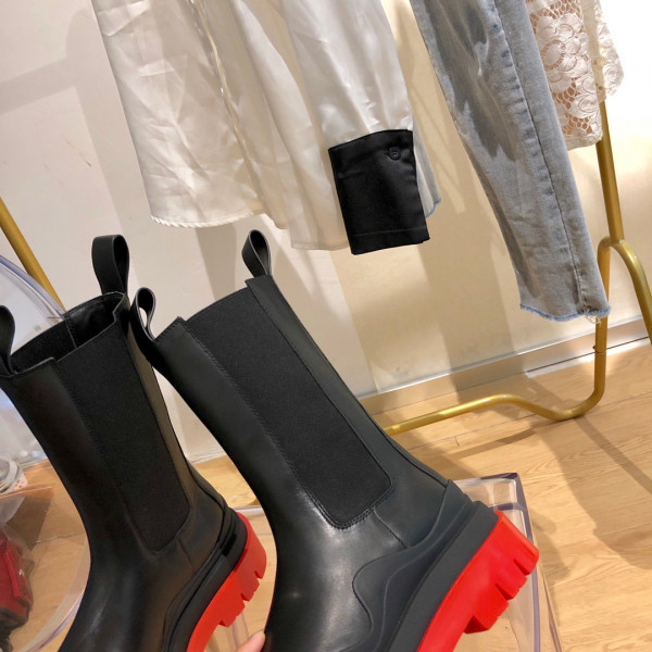 Bo*te*ga ve*ne*ta tire