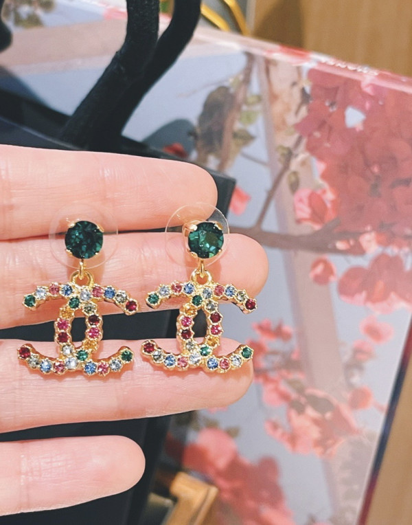 CL EARRINGS
