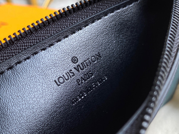 l**is V*t*n cc holder