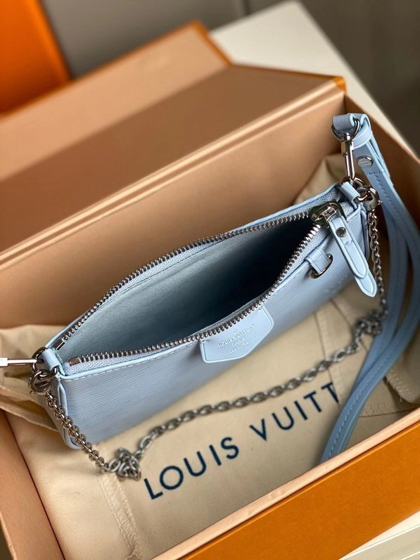 l**is V*t*n easy pouch on strap