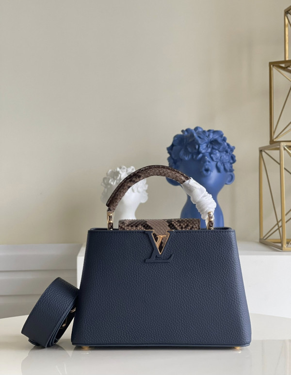 l**is V*t*n capucines bb