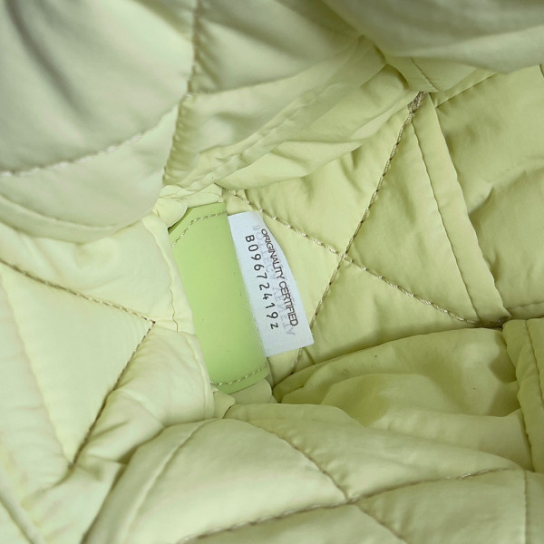 Bo*te*ga ve*ne*ta padded tech cassette