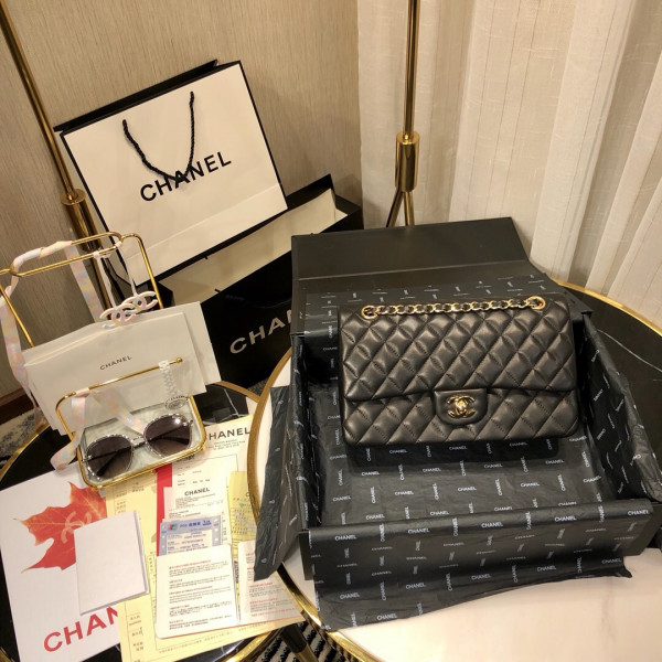 CL FLAP BAG LAMBSKIN