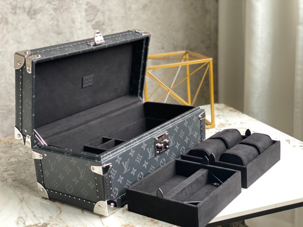 l**is V*t*n coffret accessoires