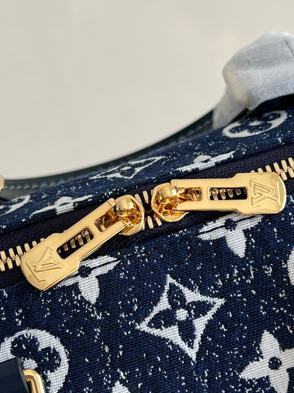 l**is V*t*n speedy bandouliÈre 25