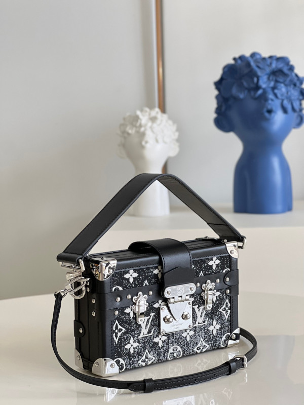 l**is V*t*n petite malle