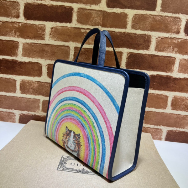 G*u*i children''s strawberry star tote bag