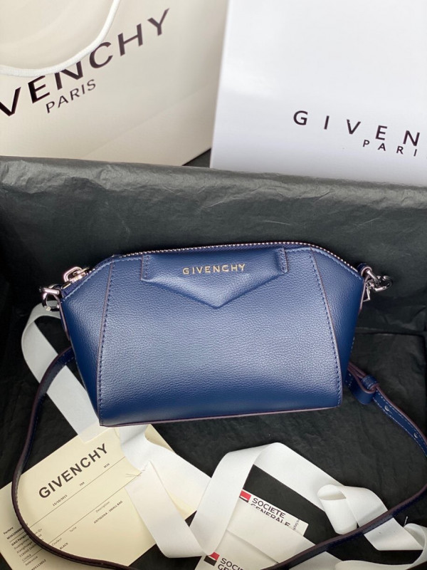 GIVENCHY NANO ANTIGONA