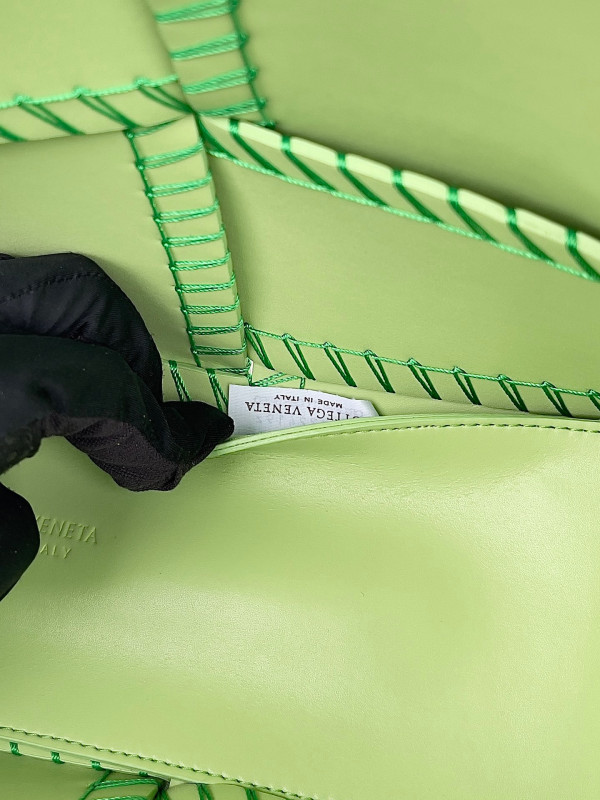 Bo*te*ga ve*ne*ta small arco tote bag