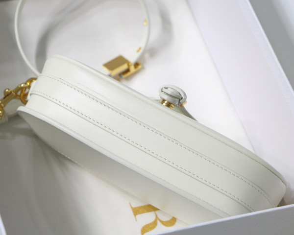 D*or bobby east-west bag