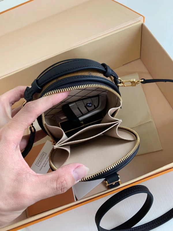 l**is V*t*n mini boite chapeau