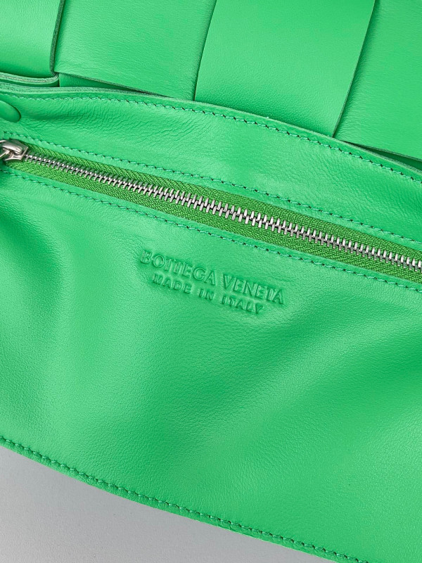 Bo*te*ga ve*ne*ta cassette