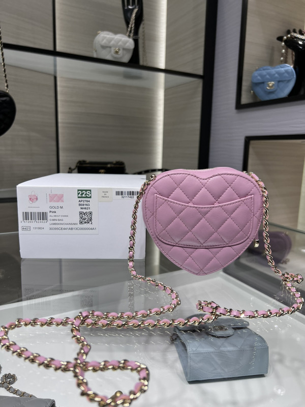 CL HEART CLUTCH WITH CHAIN