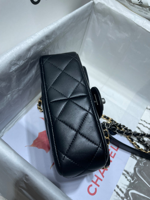 CL MINI FLAP BAG