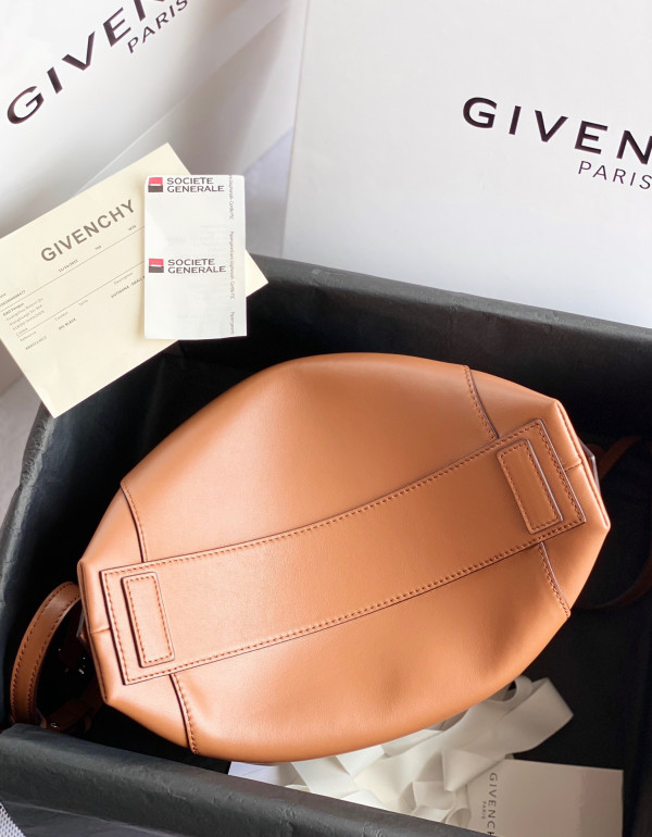 GIVENCHY ANTIGONA SOFT