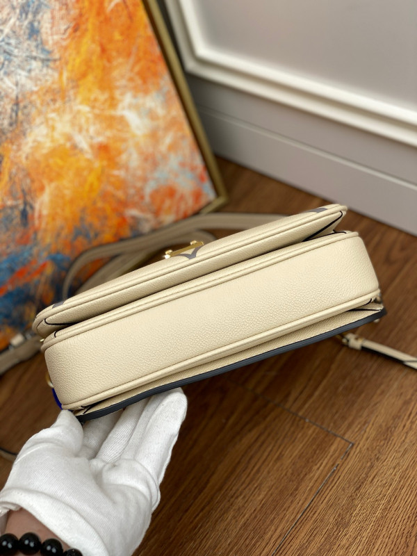 l**is V*t*n pochette mÉtis