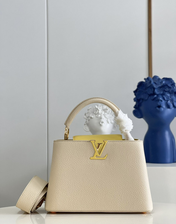 l**is V*t*n capucines bb