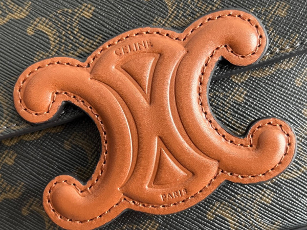 Ce**e triomphe shoulder bag