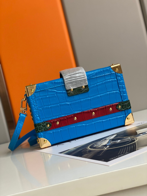 l**is V*t*n petite malle