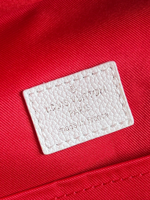 l**is V*t*n racer backpack