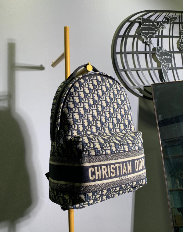 D*or oblique backpack