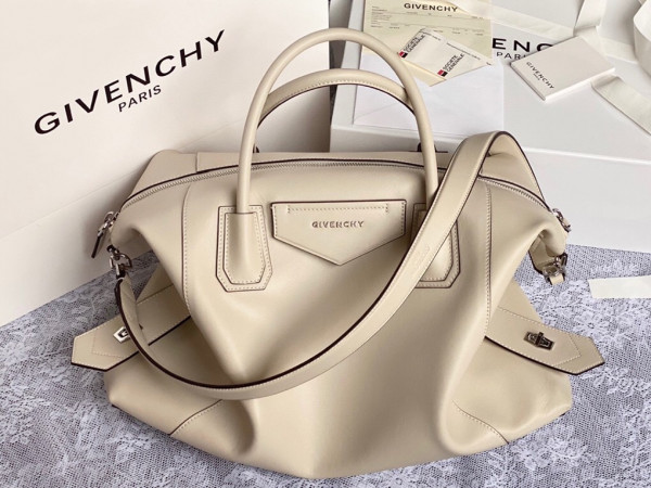 GIVENCHY ANTIGONA SOFT