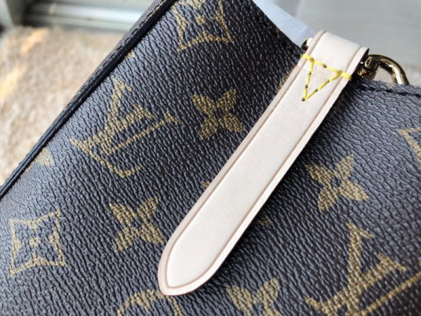 l**is V*t*n montaigne bb