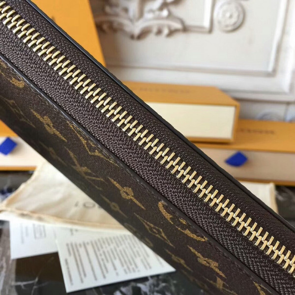 l**is V*t*n zippy organizer