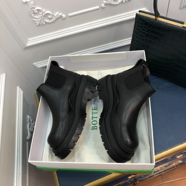 Bo*te*ga ve*ne*ta tire