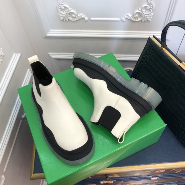 Bo*te*ga ve*ne*ta tire