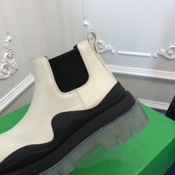 Bo*te*ga ve*ne*ta tire