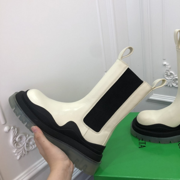 Bo*te*ga ve*ne*ta tire