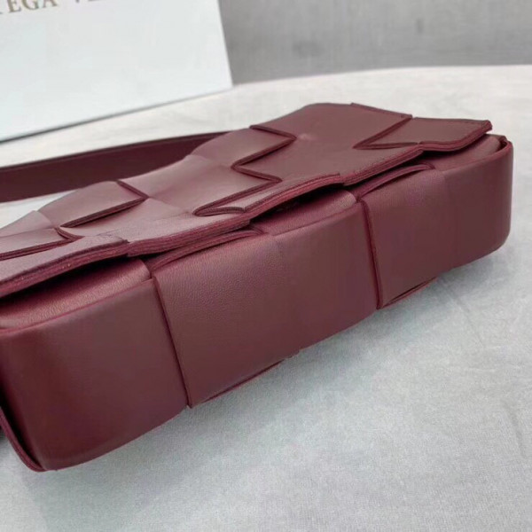 Bo*te*ga ve*ne*ta cassette