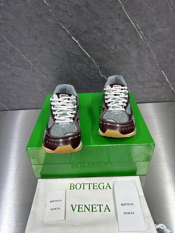 Bo*te*ga ve*ne*ta sneakers