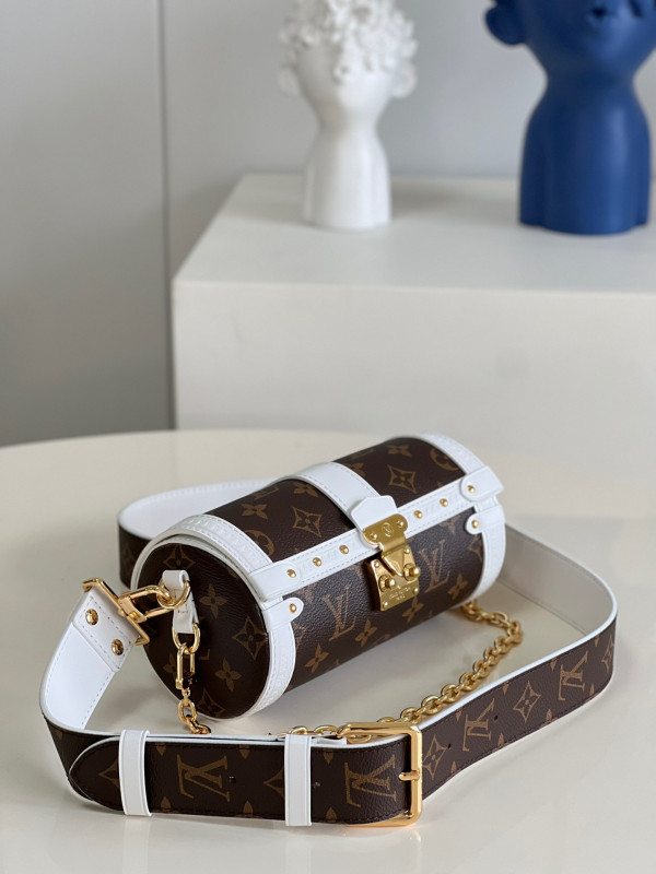 l**is V*t*n papillon trunk