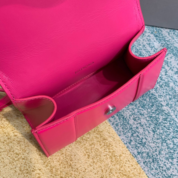 Ba*len*cia*ga hourglass