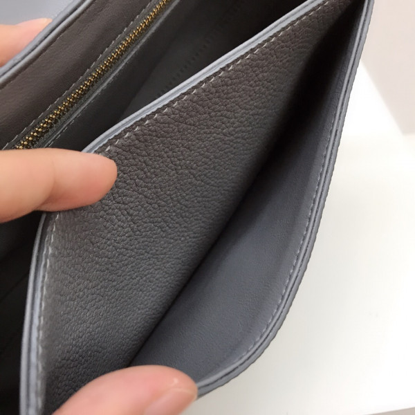 Ce**e besace 16 bag in grained calfskin