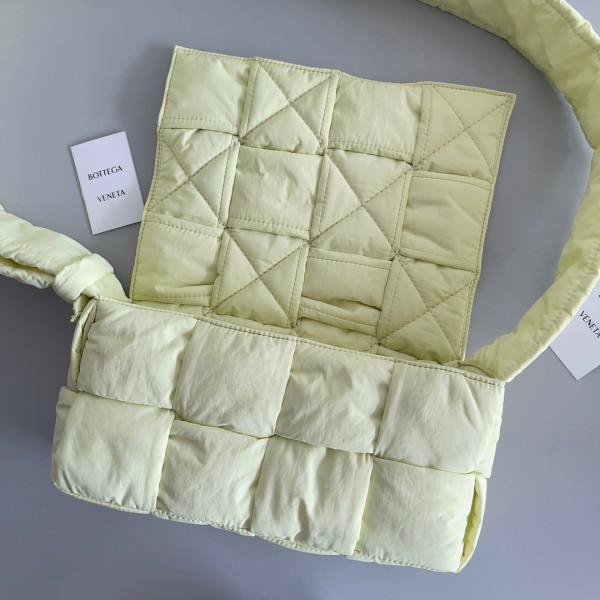 Bo*te*ga ve*ne*ta padded tech cassette