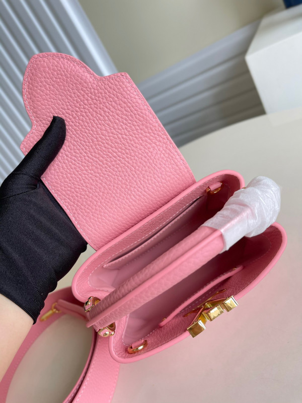 l**is V*t*n capucines mini