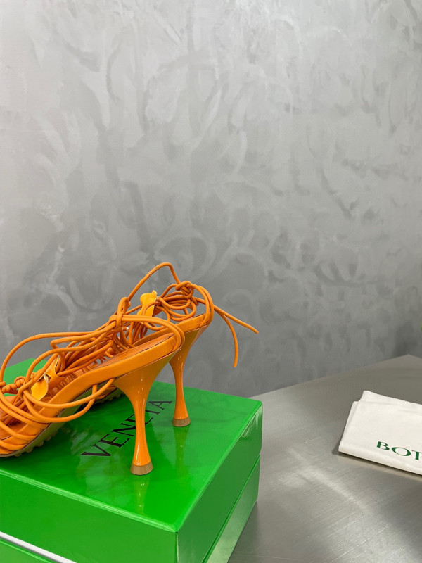 Bo*te*ga ve*ne*ta dot